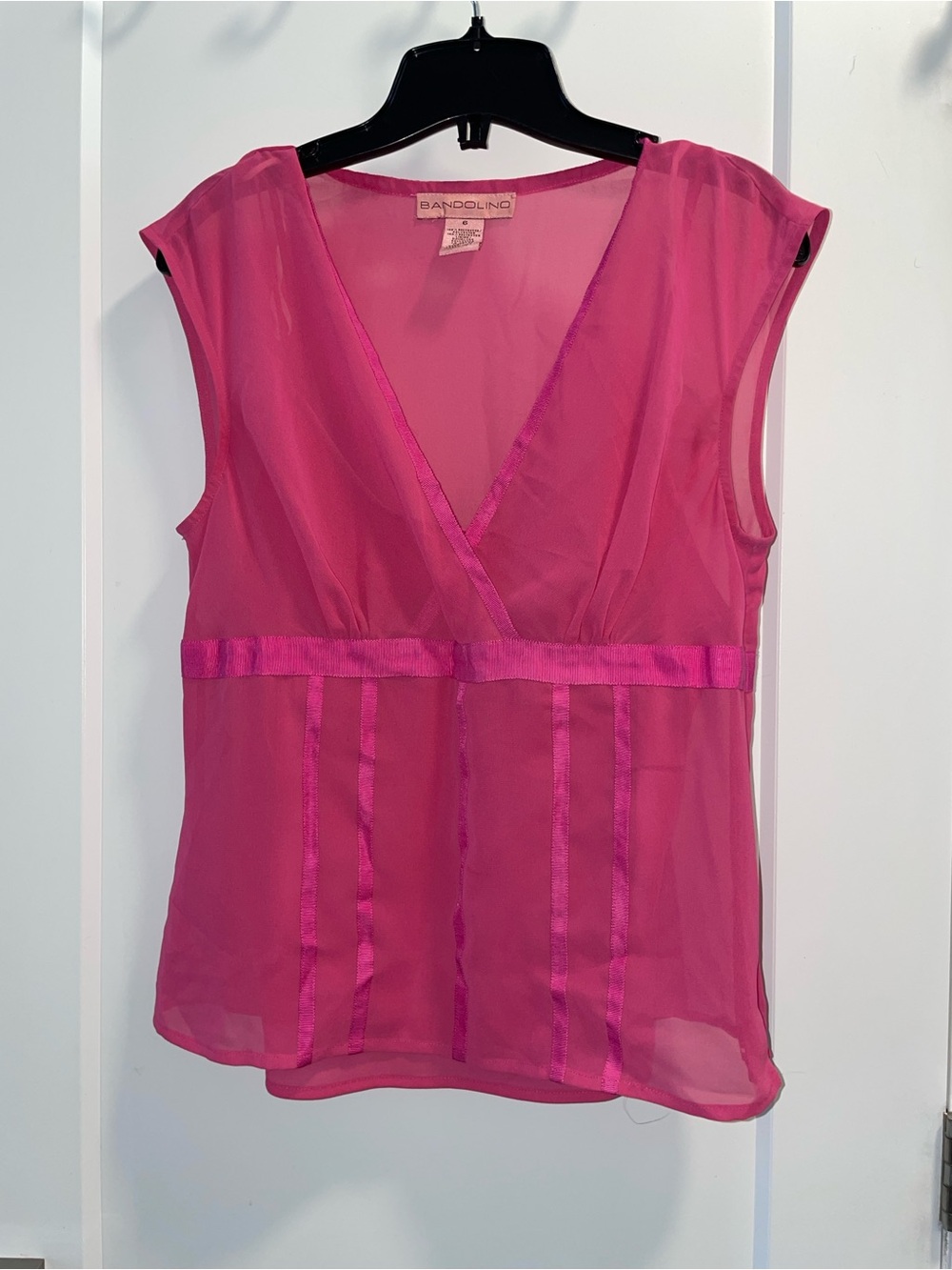 Bandolino Pink Sheer V-Neck Cap Sleeve Top